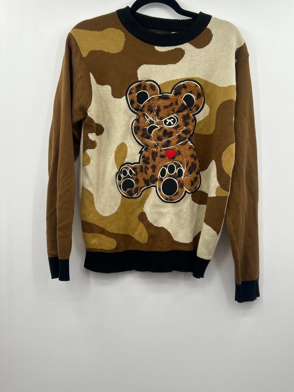MAJESTIK Camo Teddy Bear Sweater Y2K Streetwear Novelty Pullover Med Hip Hop